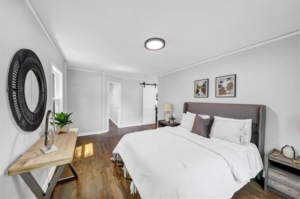 3423 RUGBY Circle