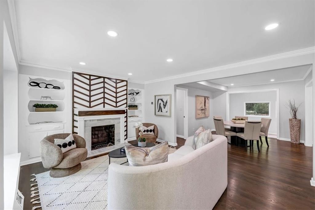 3423 RUGBY Circle