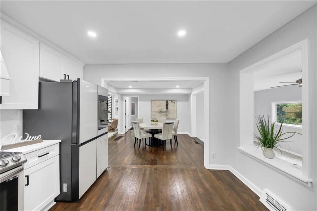 3423 RUGBY Circle
