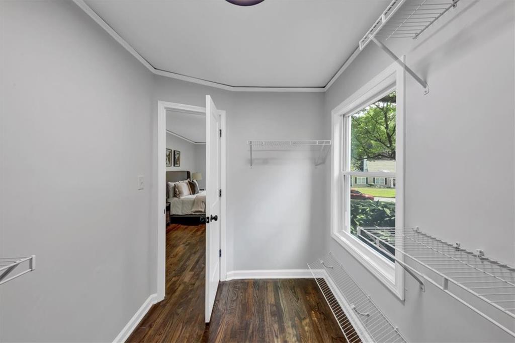 3423 RUGBY Circle