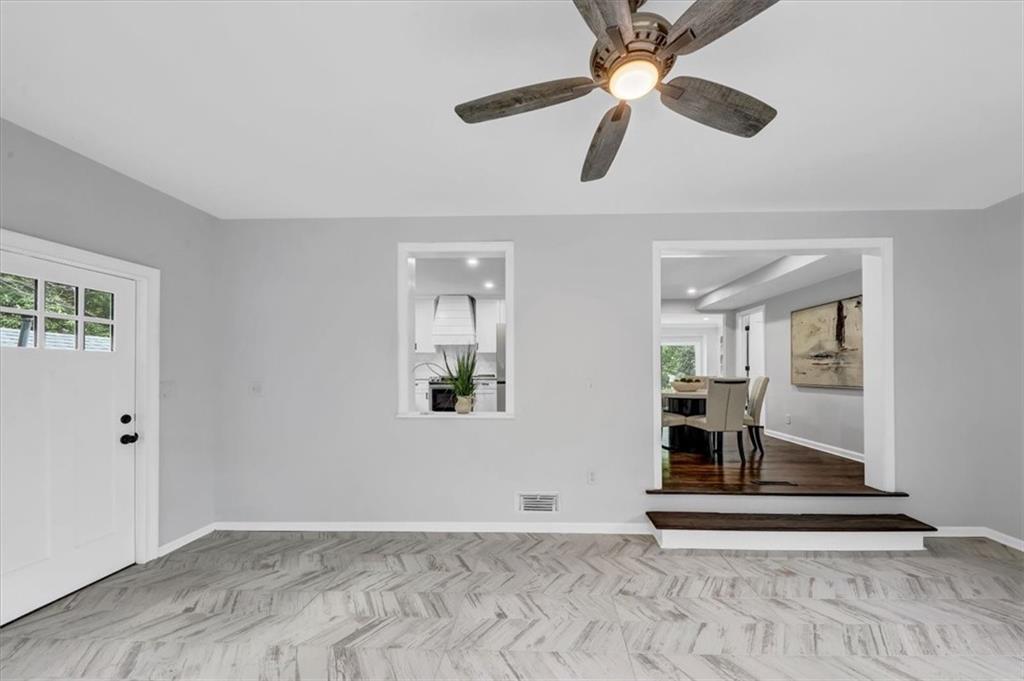 3423 RUGBY Circle