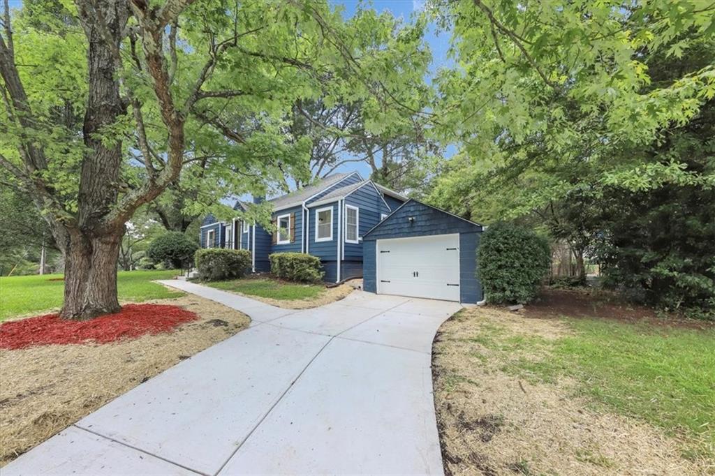 3423 RUGBY Circle