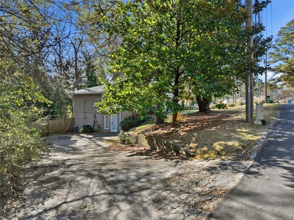 2002 DREW VALLEY Road NE