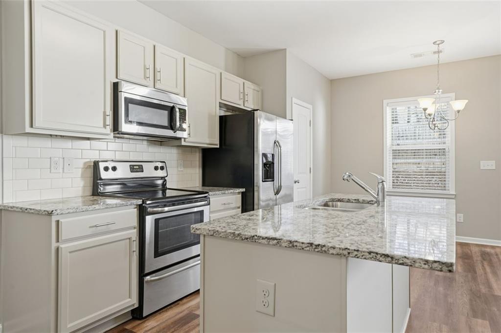 3249 GARDEN GLADE Lane