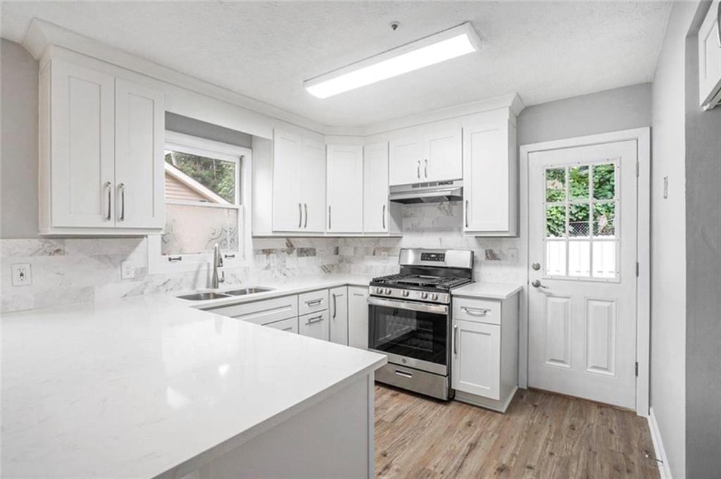 2294 Wellington Circle
