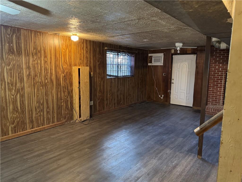 556 LAMAR Drive