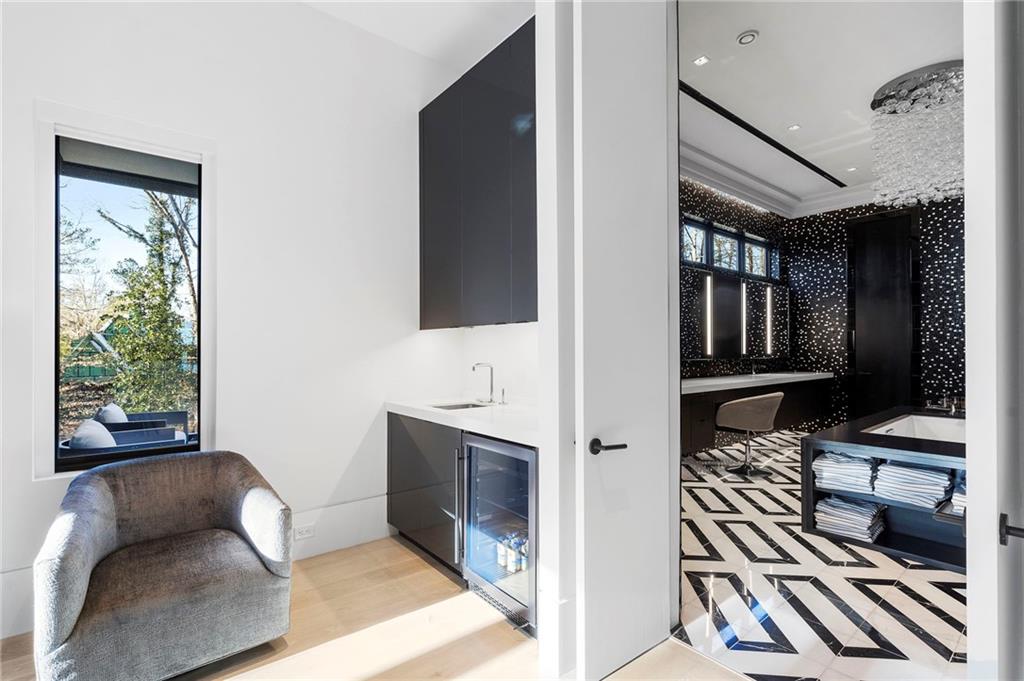 415 River Valley Road