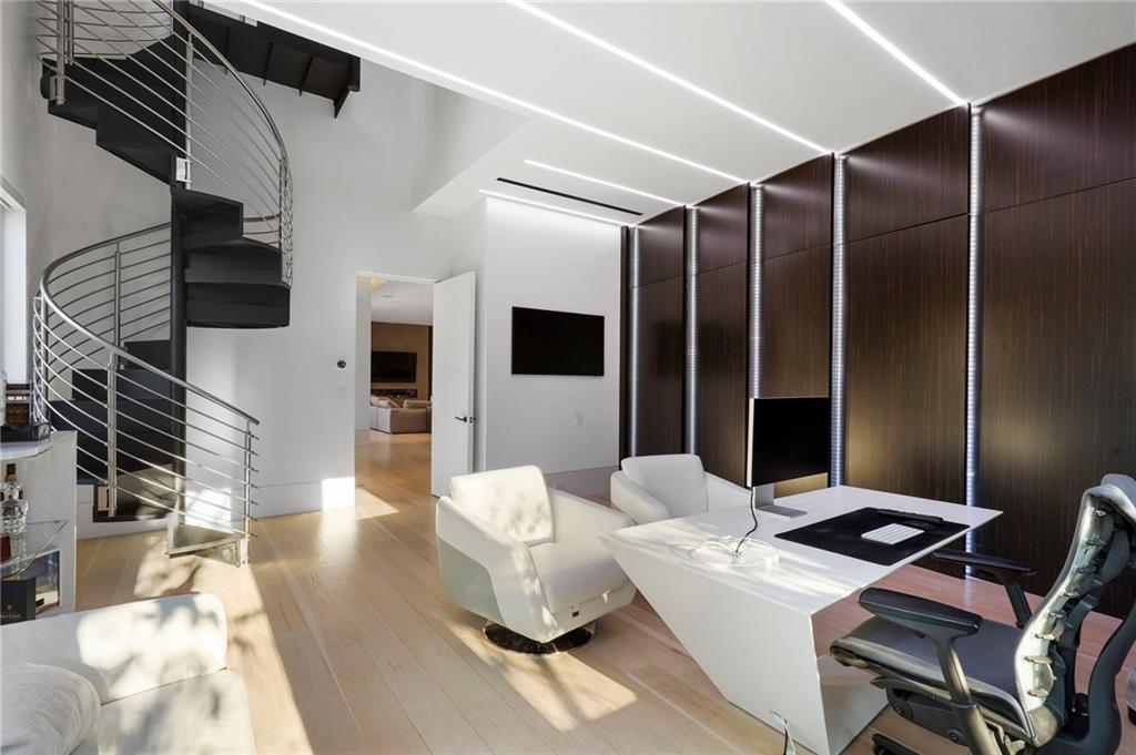 415 River Valley Road