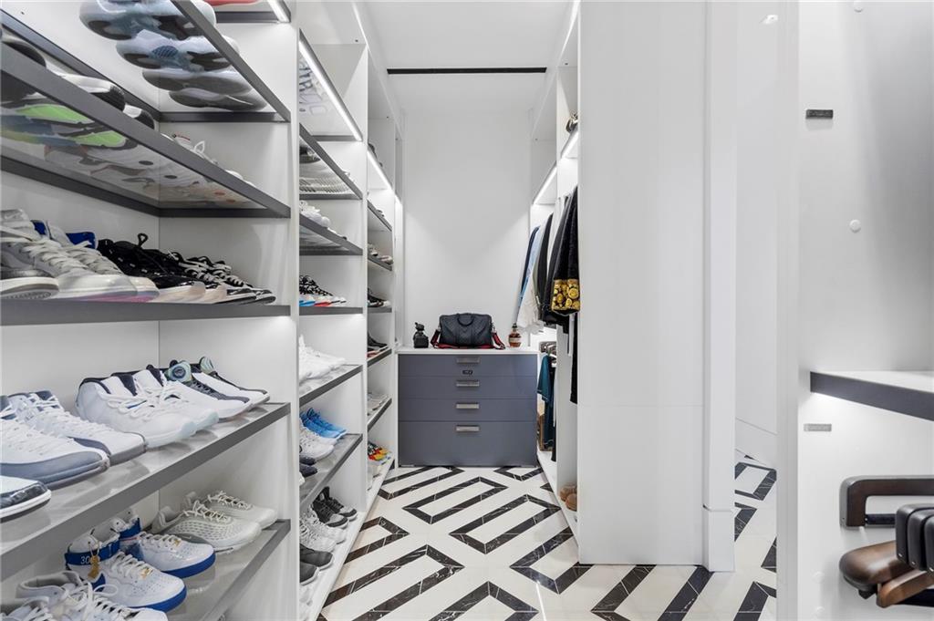 415 River Valley Road