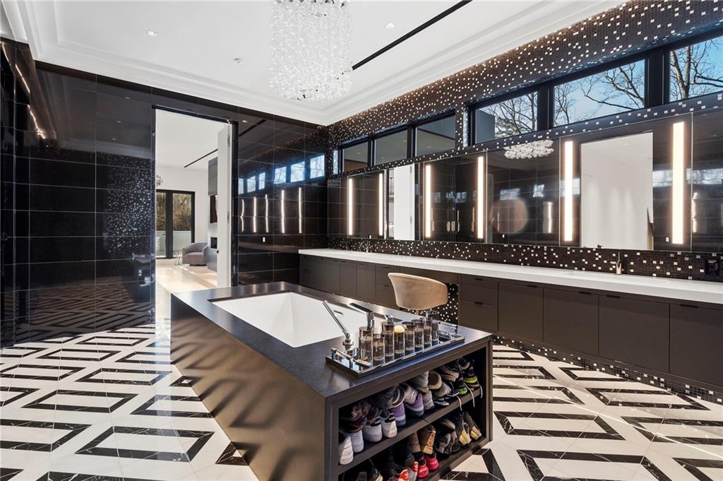 415 River Valley Road