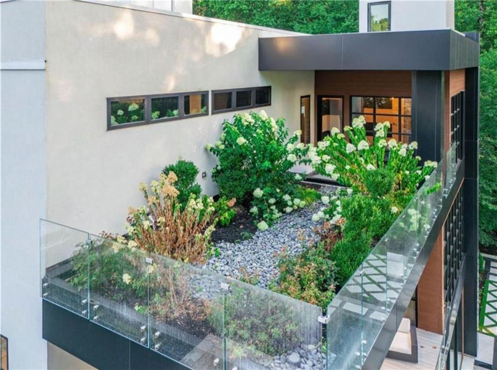 415 River Valley Road