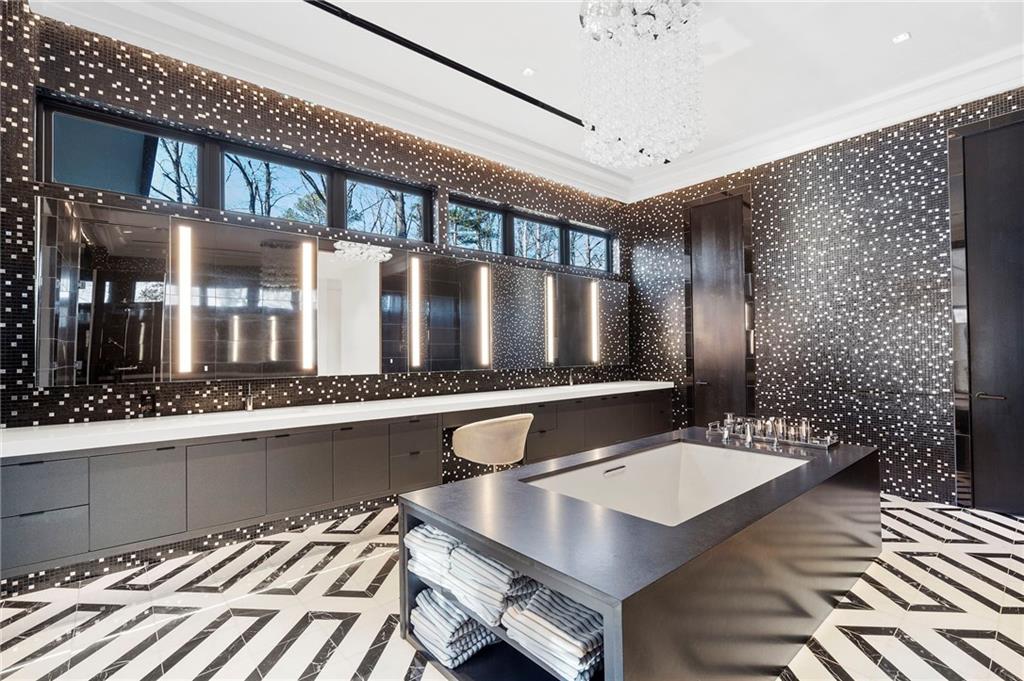 415 River Valley Road