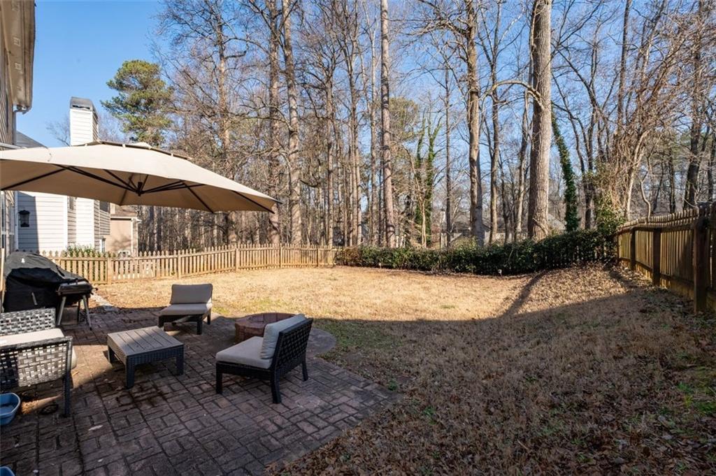 3962 LULLWATER MAIN NW