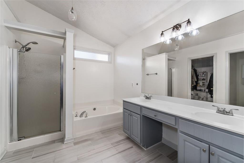 3962 LULLWATER MAIN NW