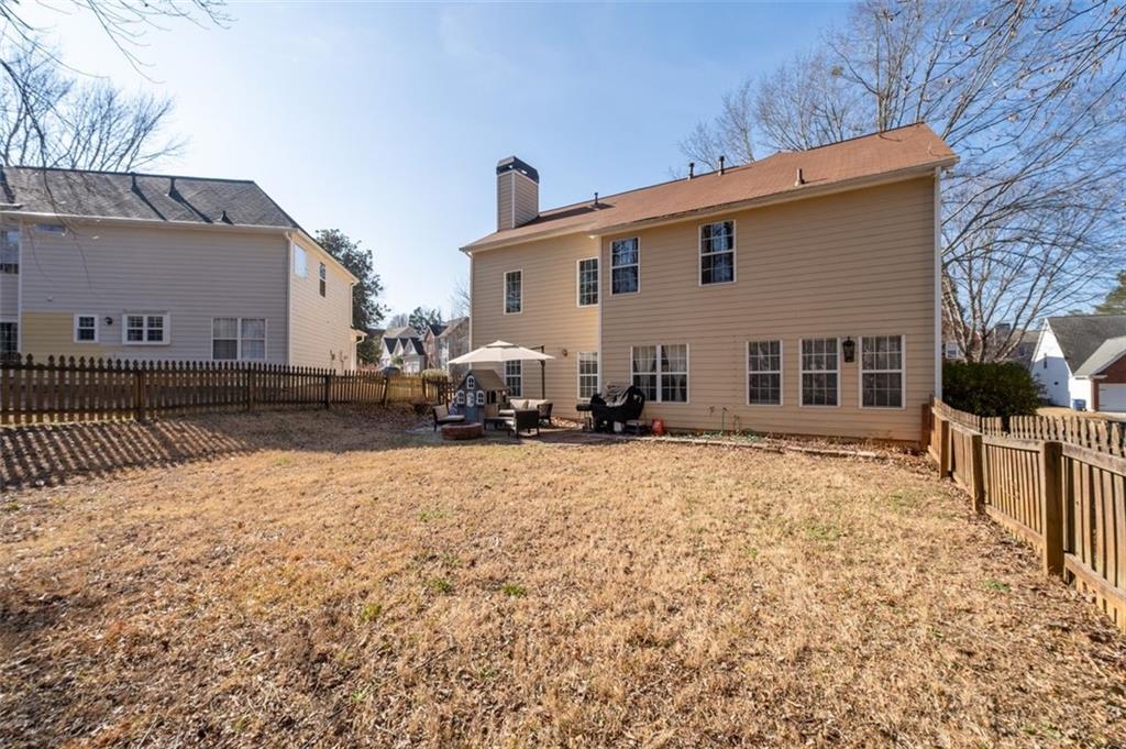 3962 LULLWATER MAIN NW