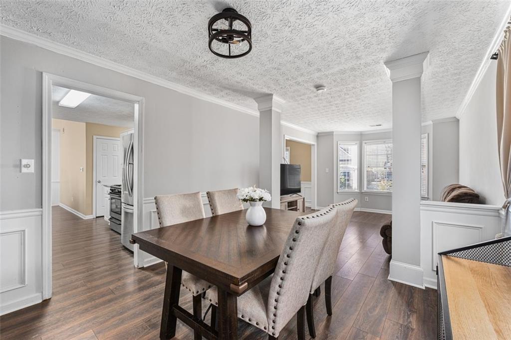 3962 LULLWATER MAIN NW