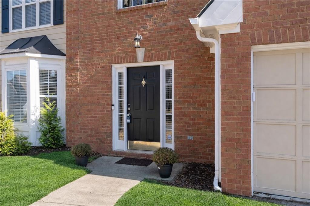 3962 LULLWATER MAIN NW