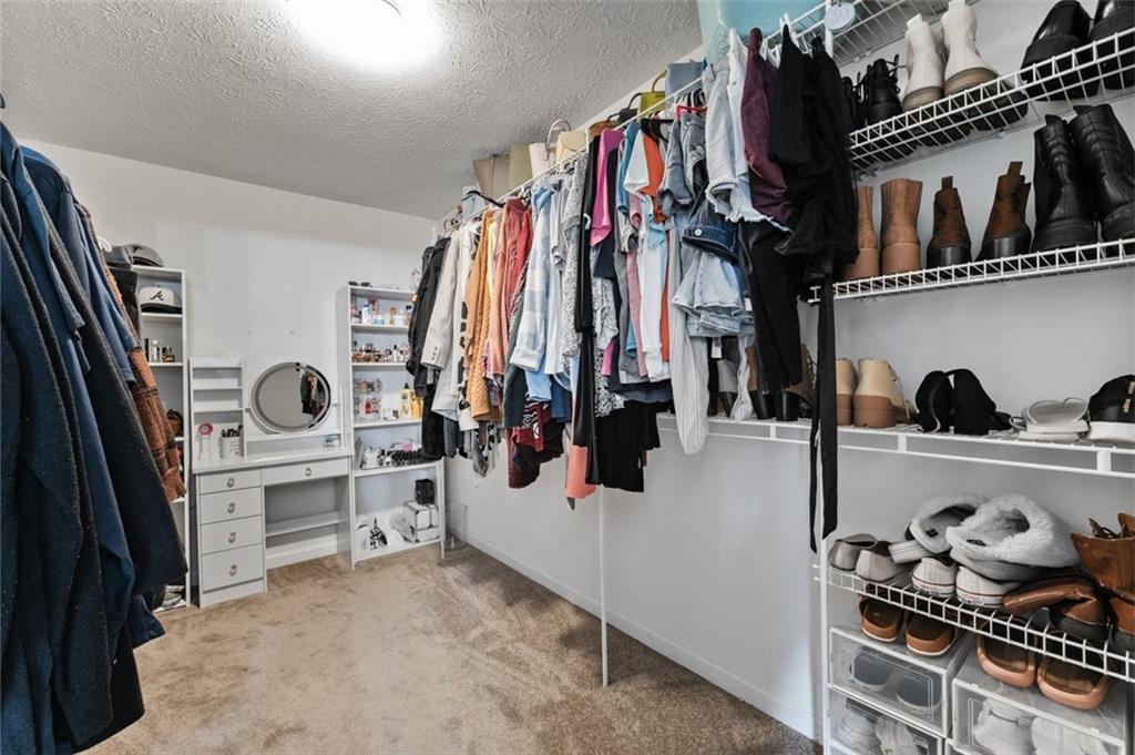 3962 LULLWATER MAIN NW