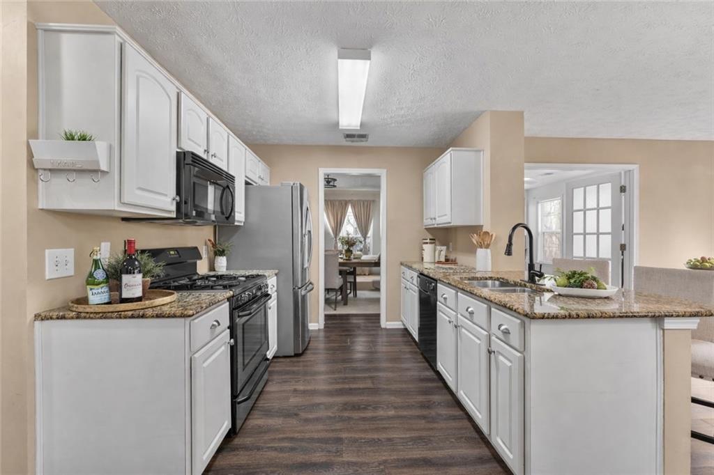 3962 LULLWATER MAIN NW