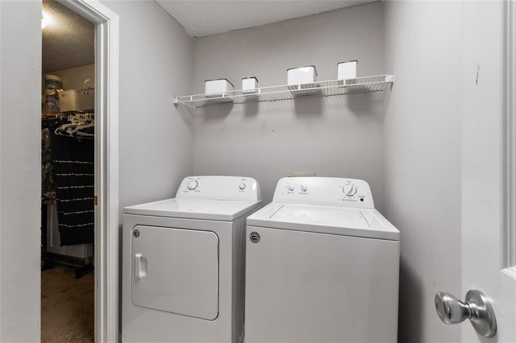 3962 LULLWATER MAIN NW