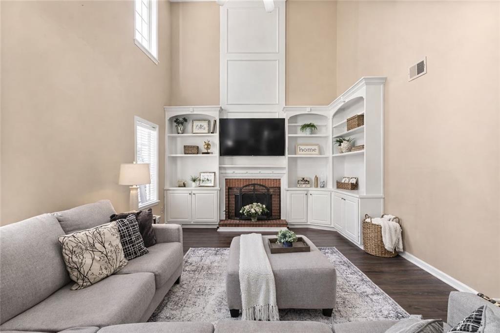 3962 LULLWATER MAIN NW