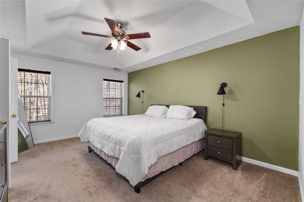 3962 LULLWATER MAIN NW