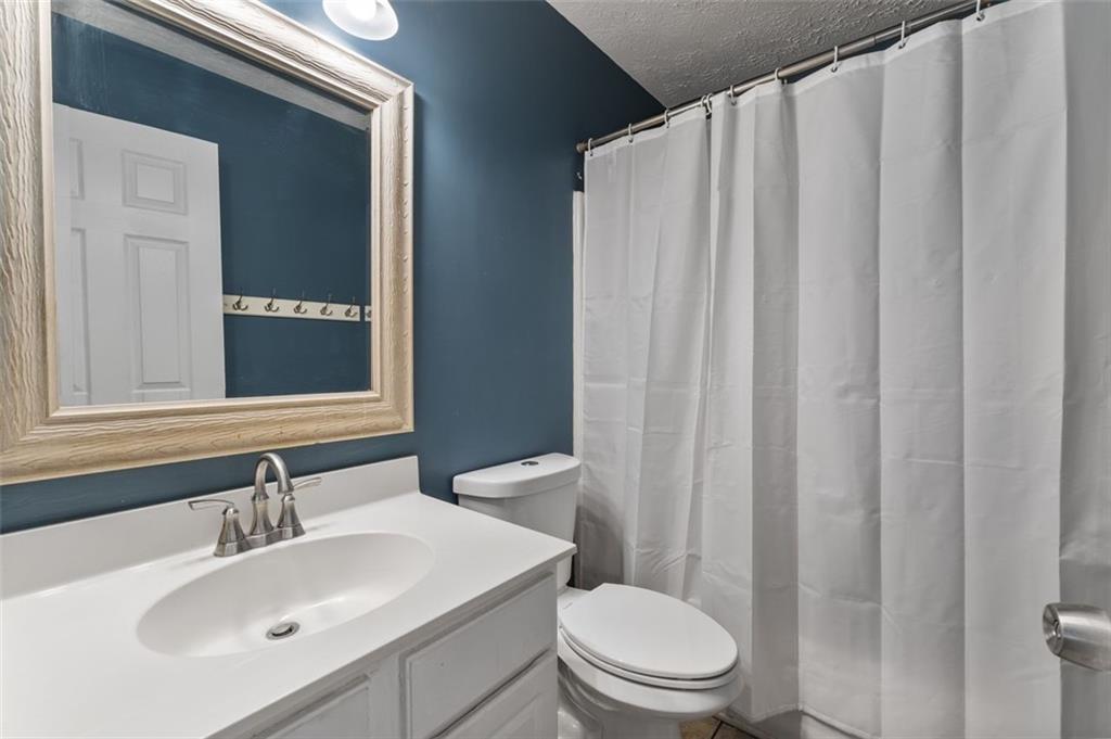 3962 LULLWATER MAIN NW