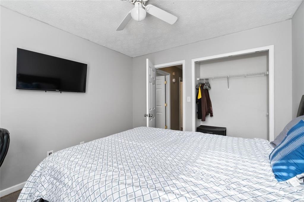 3962 LULLWATER MAIN NW