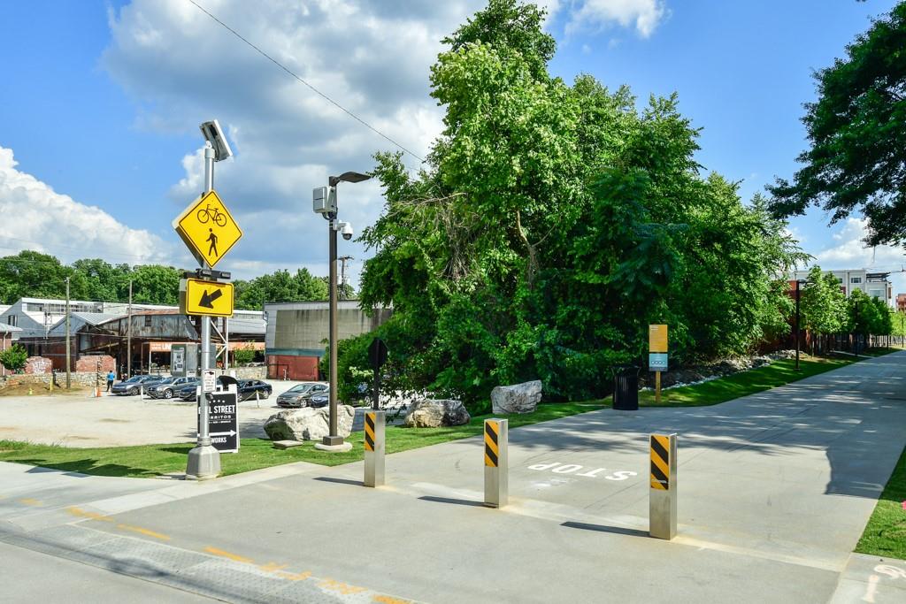 210 Sampson Street NE Unit 5