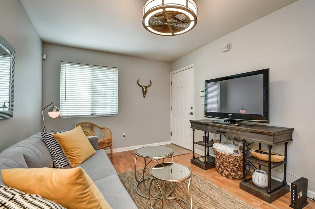 210 Sampson Street NE Unit 5