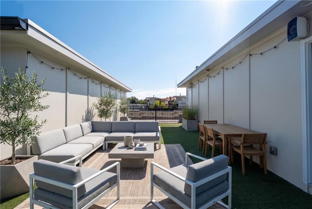 353 Brownstones Circle NE