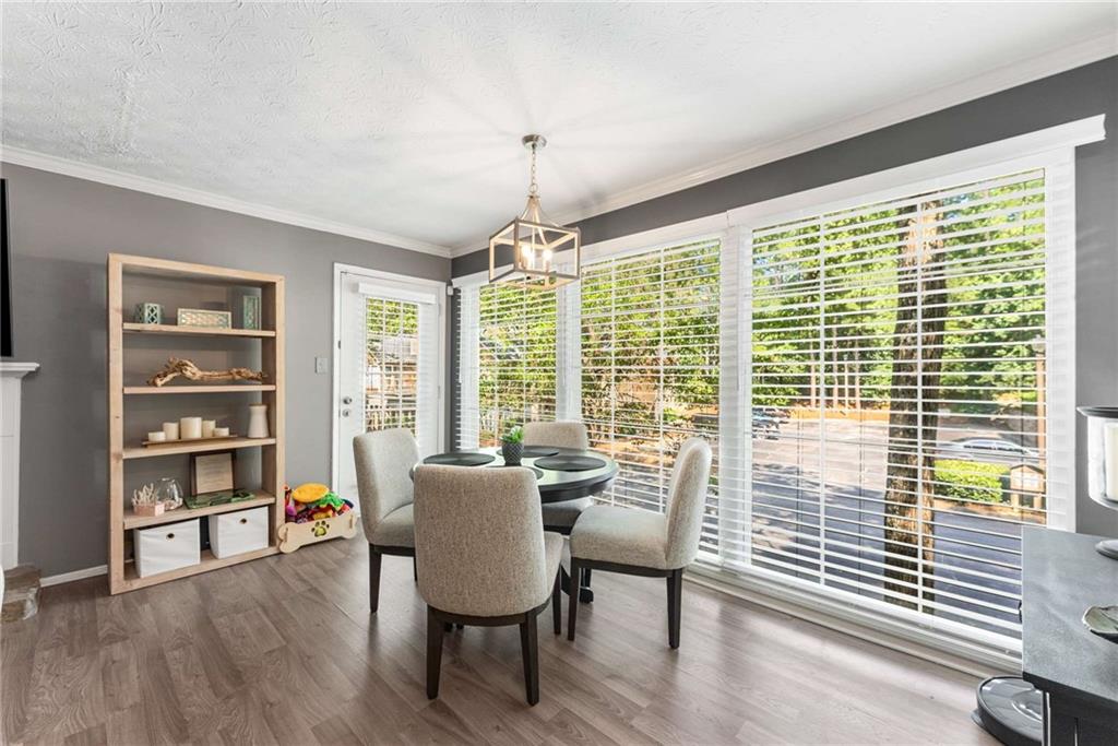 307 COUNTRY PARK Drive SE