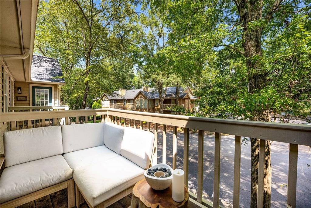 307 COUNTRY PARK Drive SE