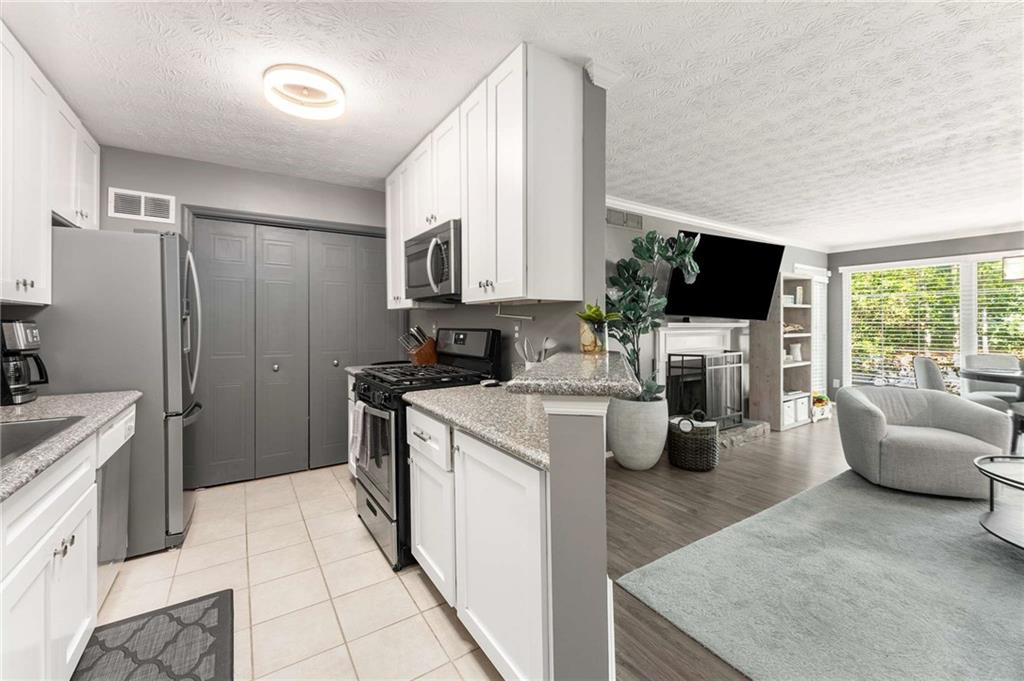 307 COUNTRY PARK Drive SE