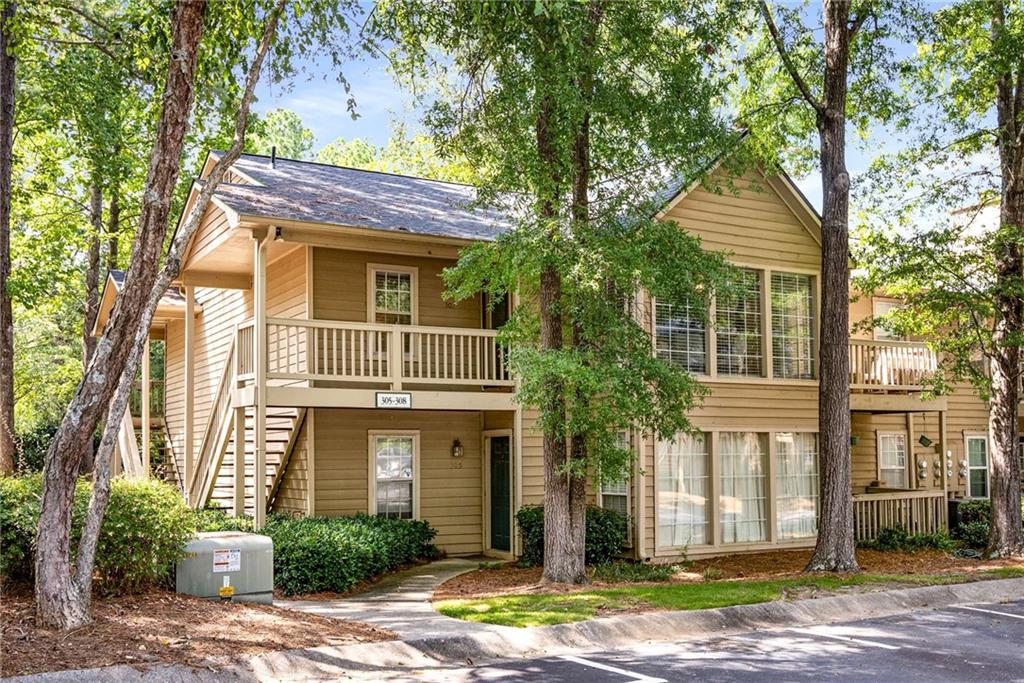 307 COUNTRY PARK Drive SE