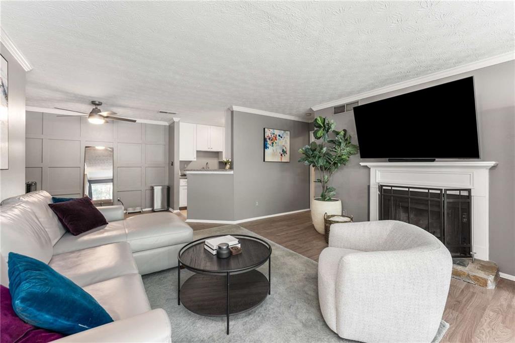 307 COUNTRY PARK Drive SE