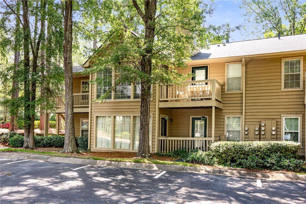 307 COUNTRY PARK Drive SE