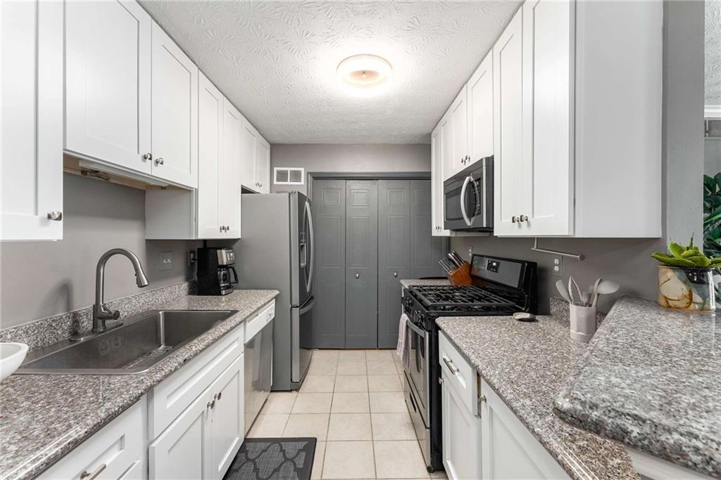 307 COUNTRY PARK Drive SE