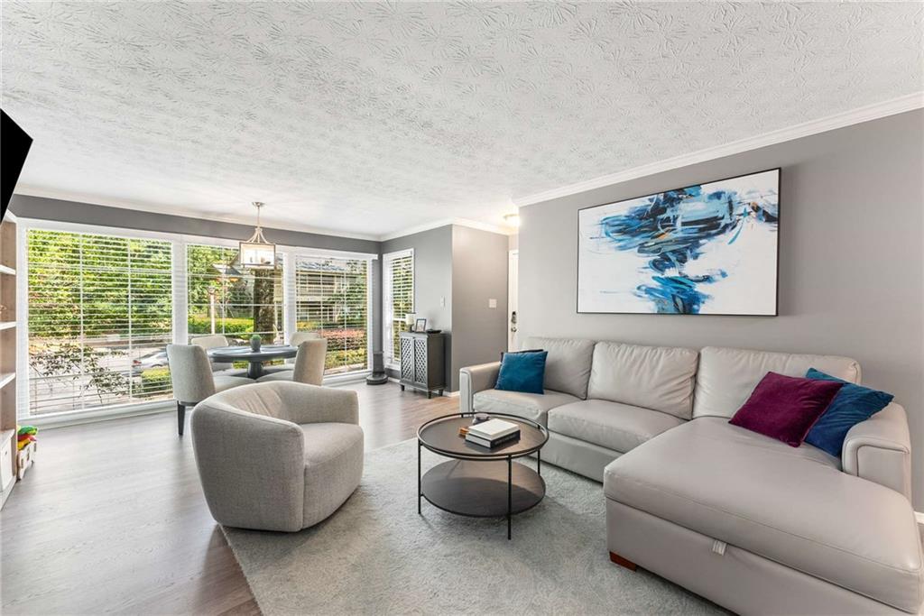 307 COUNTRY PARK Drive SE