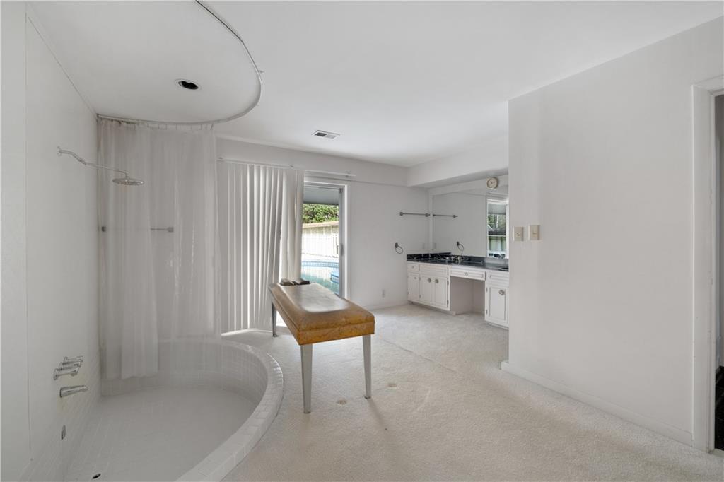 6095 Weatherly Drive