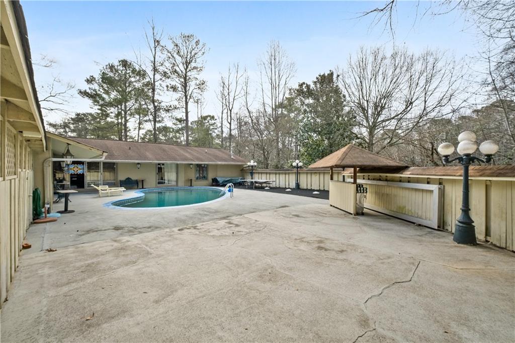 6095 Weatherly Drive