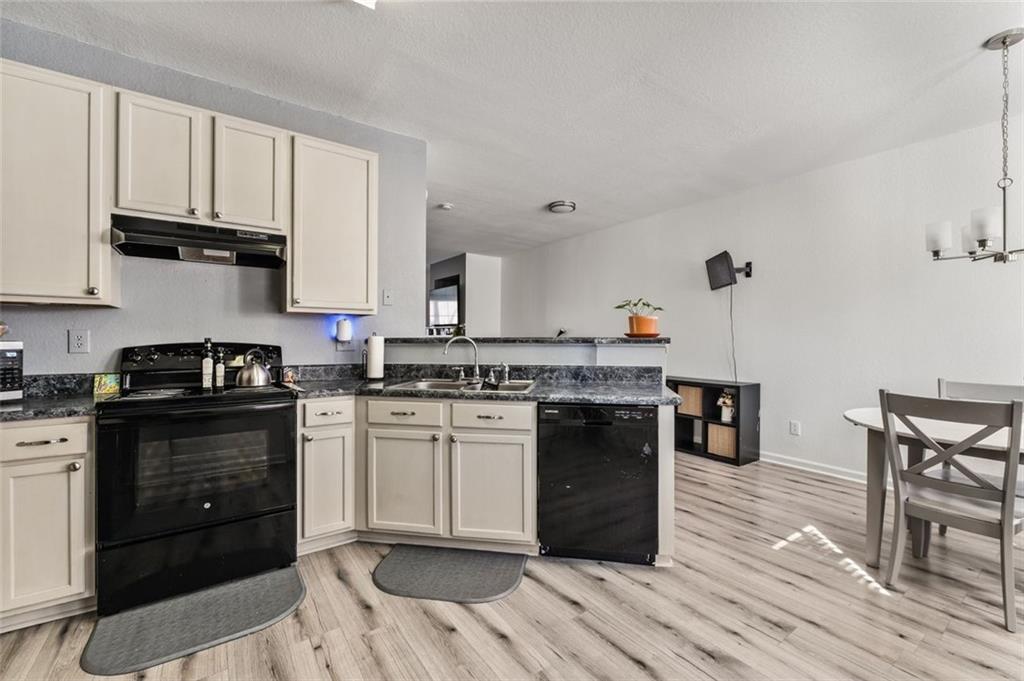 2744 Snapfinger Manor