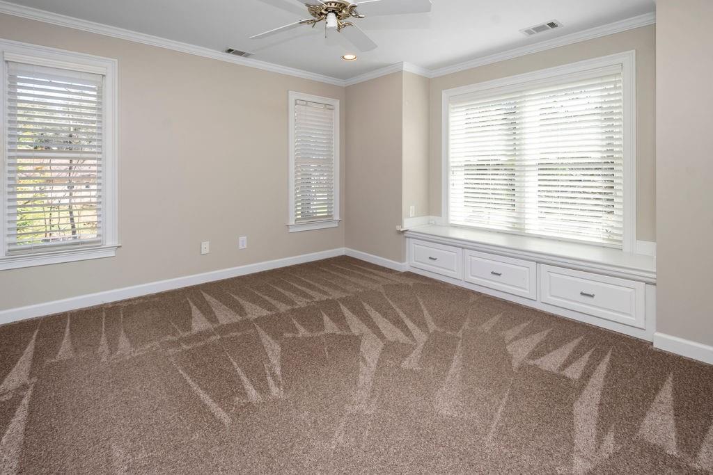 105 Oak Ridge Drive