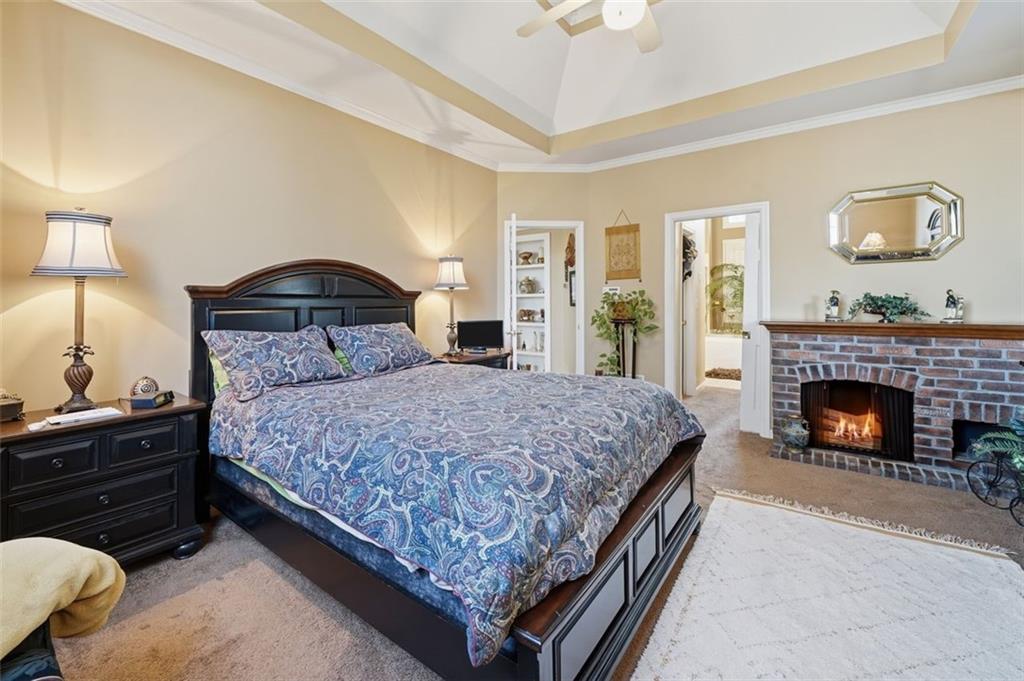 3868 Brookview Point