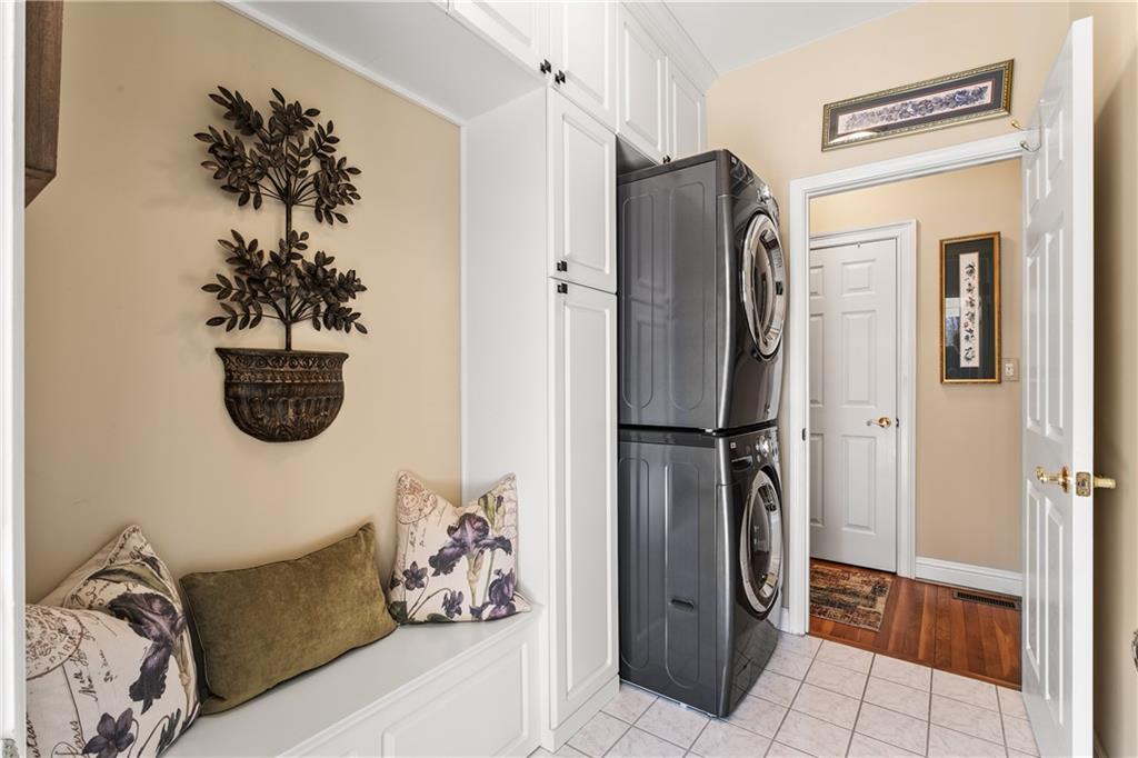 8015 Hurakan Creek Crossing