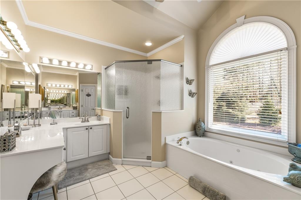 8015 Hurakan Creek Crossing