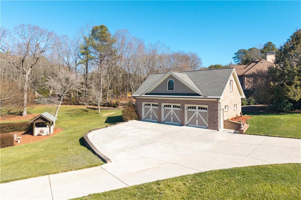 8015 Hurakan Creek Crossing