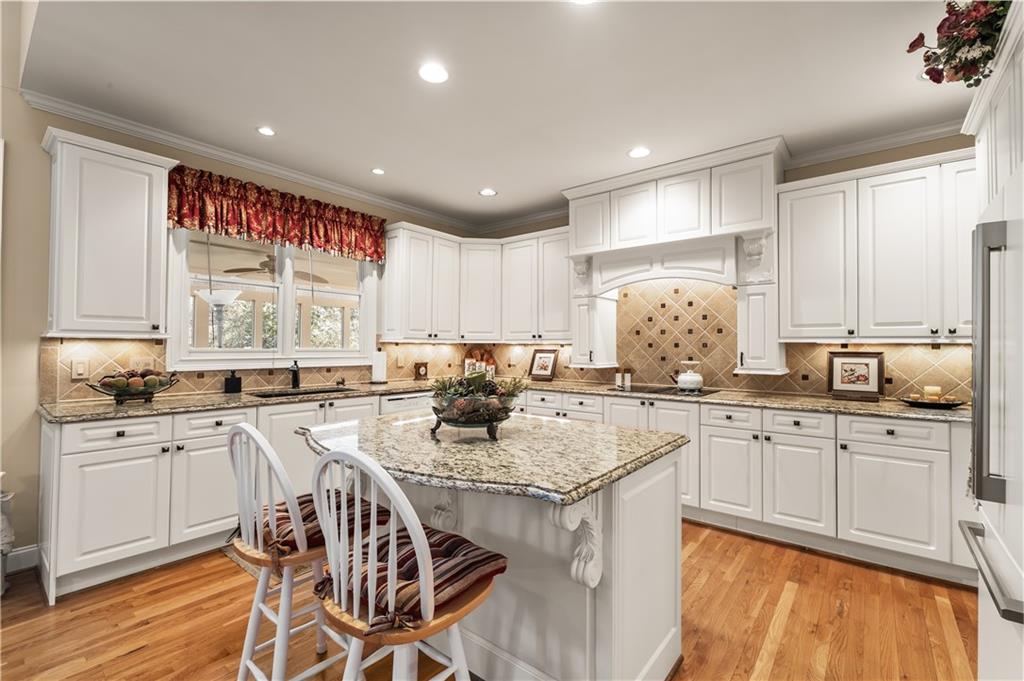 8015 Hurakan Creek Crossing