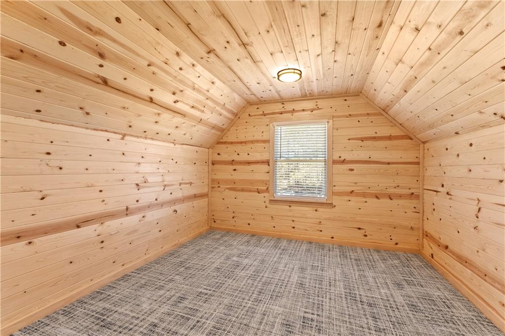 8015 Hurakan Creek Crossing