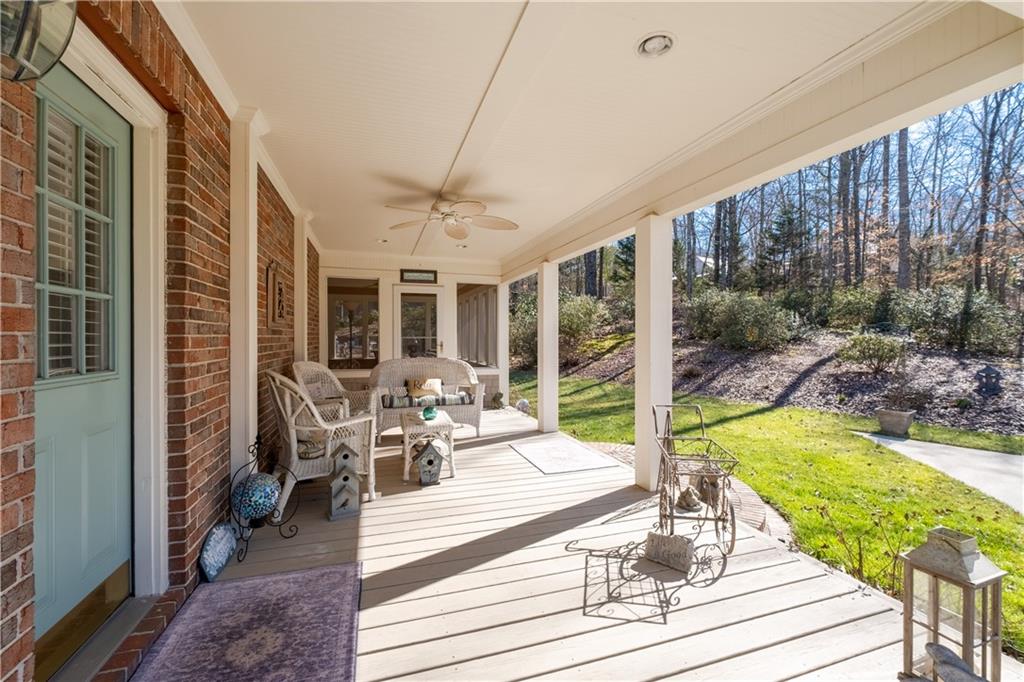 8015 Hurakan Creek Crossing